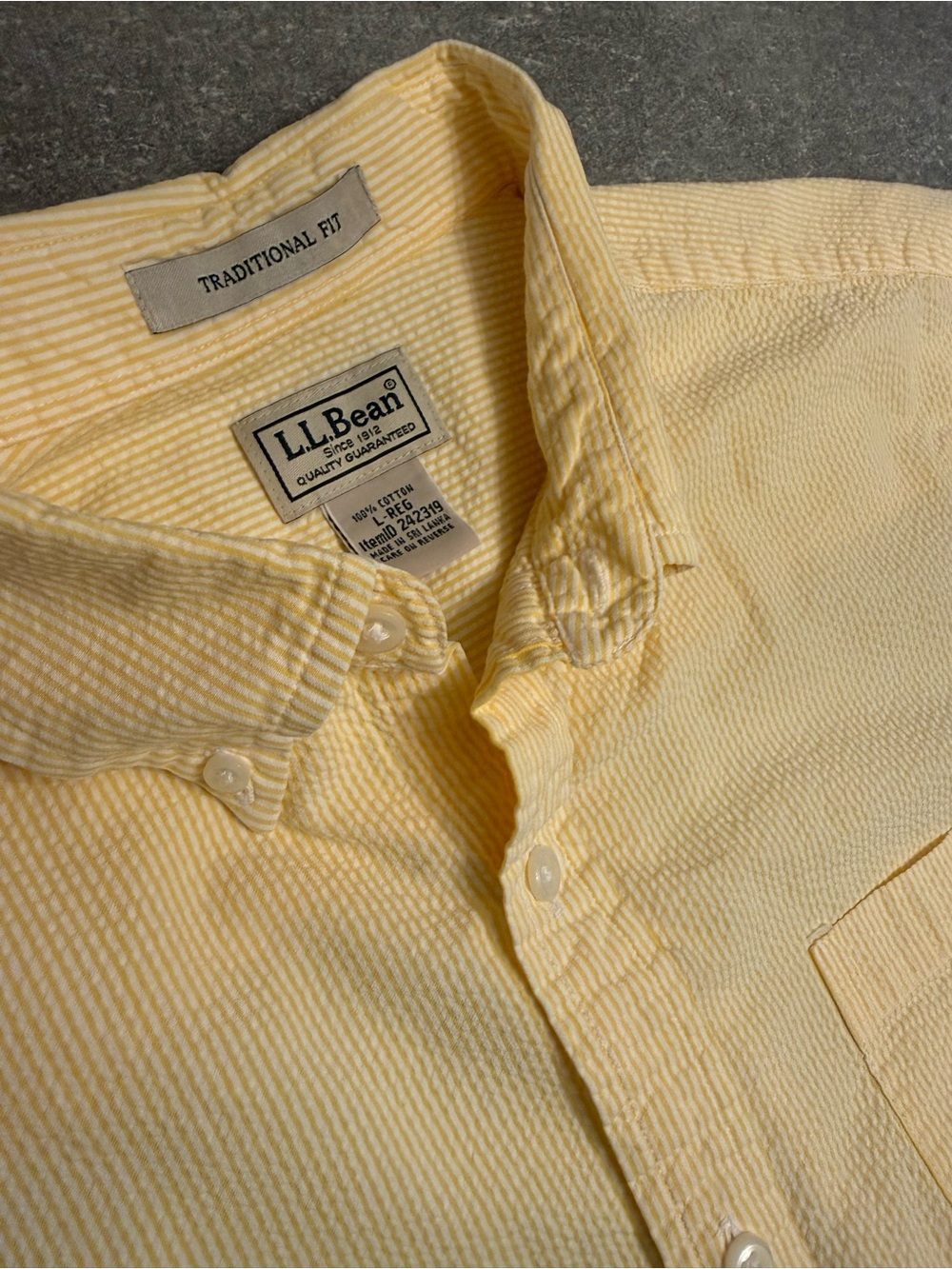 L.L. Bean Men's Traditional Fit Yellow Seersucker Short Sleeve Button-Down Shirt